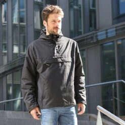 Brandit Hooded Windbreaker Schwarz -Outdoorfan Geschaft hooded windbreaker schwarz3 1